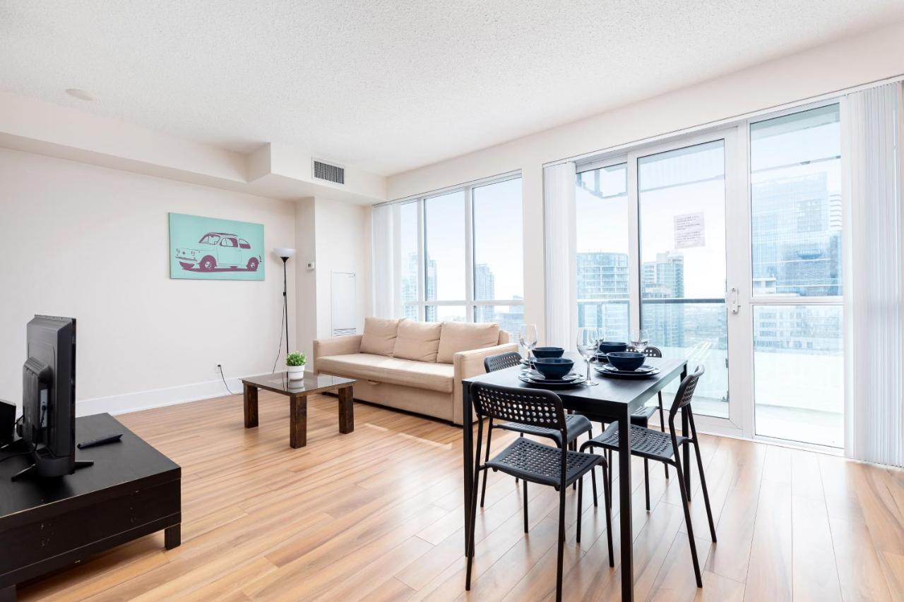 Centrally Located In The Heart Of Downtown Apartment Toronto